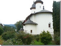 La Manastirea Varatec