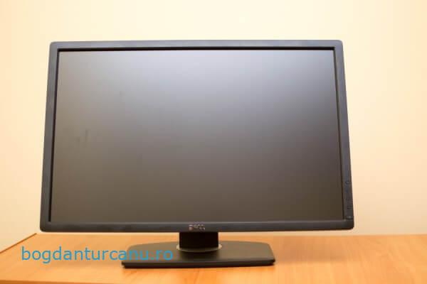 DELL UltraSharp U2412M