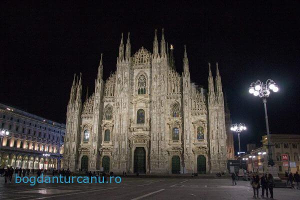 Milano - Duomo din Milano noaptea